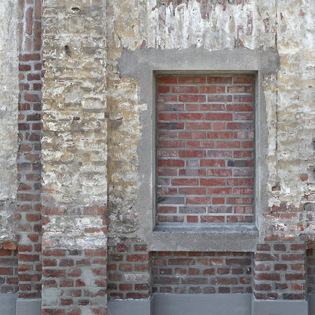 Mauer Fototapete verschlossenes Fenster im Used Look
