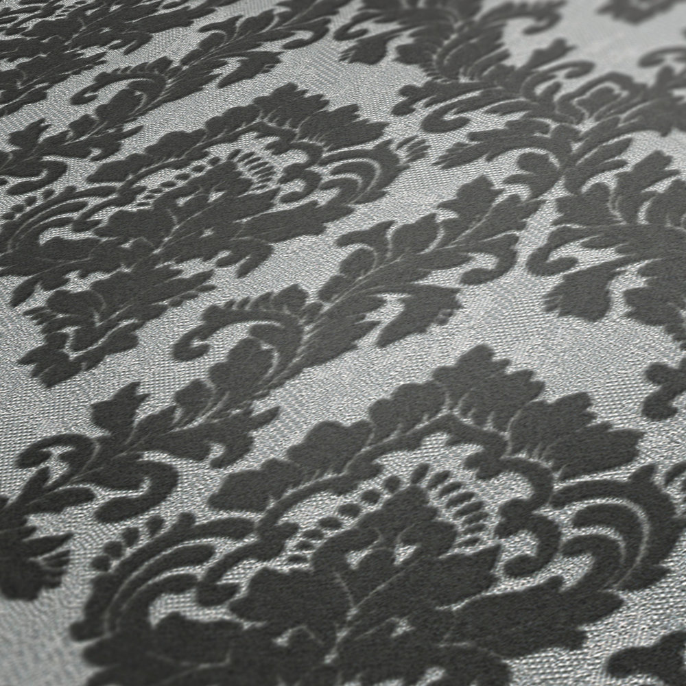             Ornament Tapete mit Flock & Seidenglanz – Grau
        