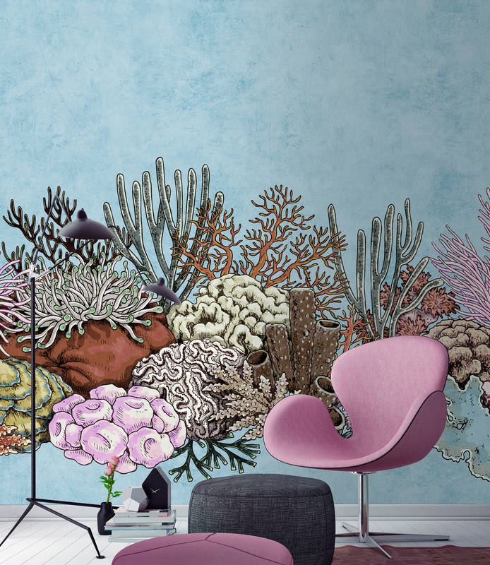             Octopus´s Garden 1 - Unterwasser Fototapete mit Korallen in Löschpapier Struktur – Blau, Rosa | Premium Glattvlies
        