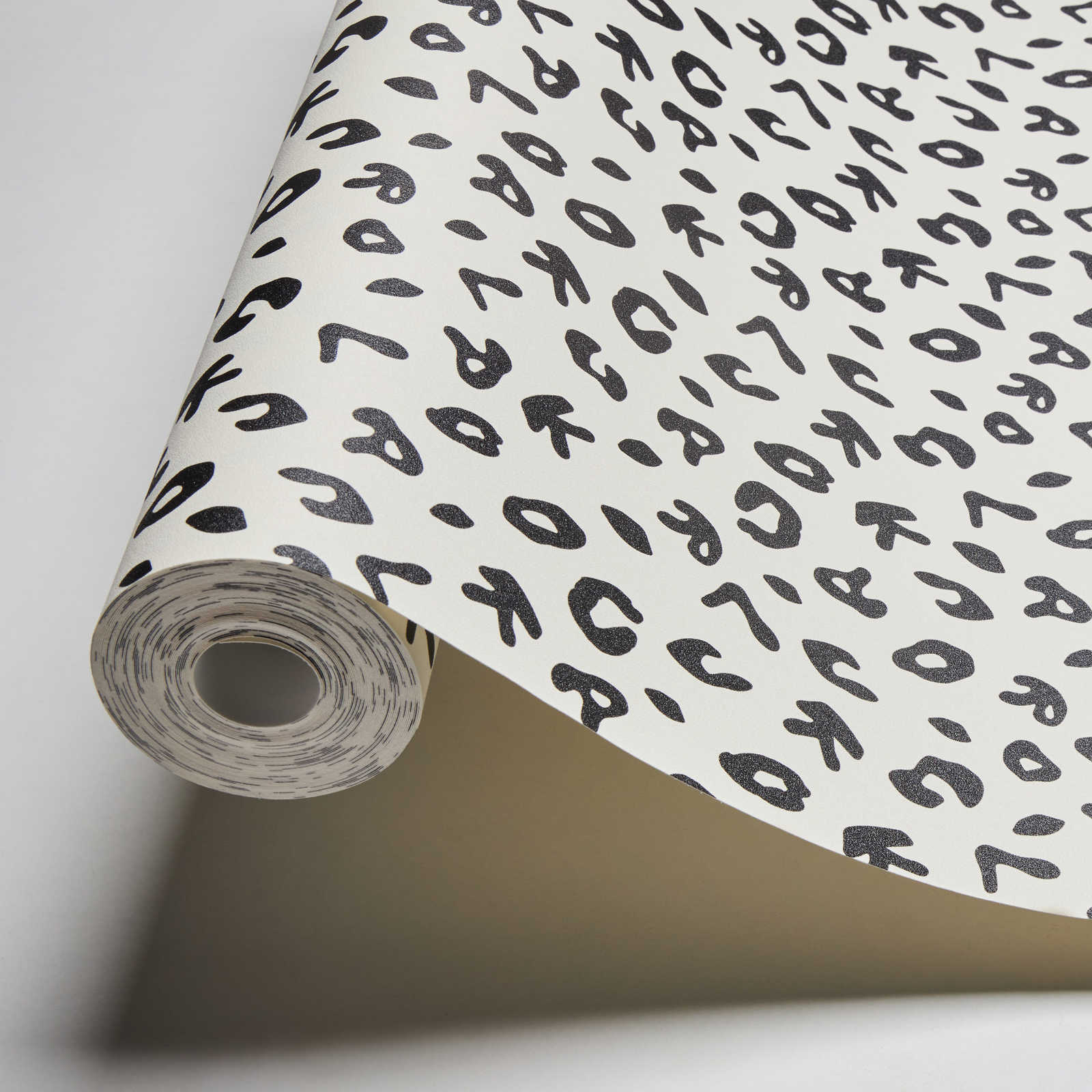             Karl LAGERFELD Tapete im Leoparden Print Stil – Schwarz, Weiß
        