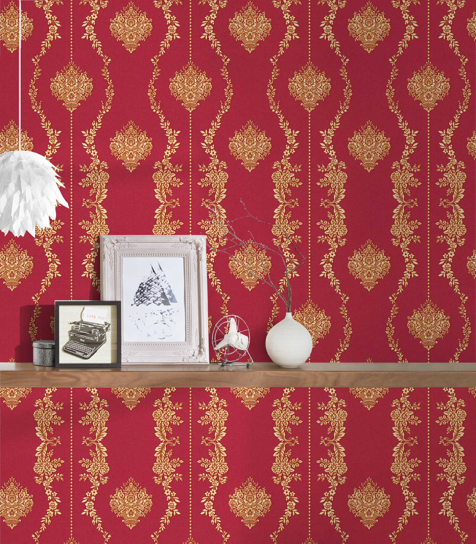             Klassik Ornament Tapete mit Gold-Effekt – Metallic, Rot
        