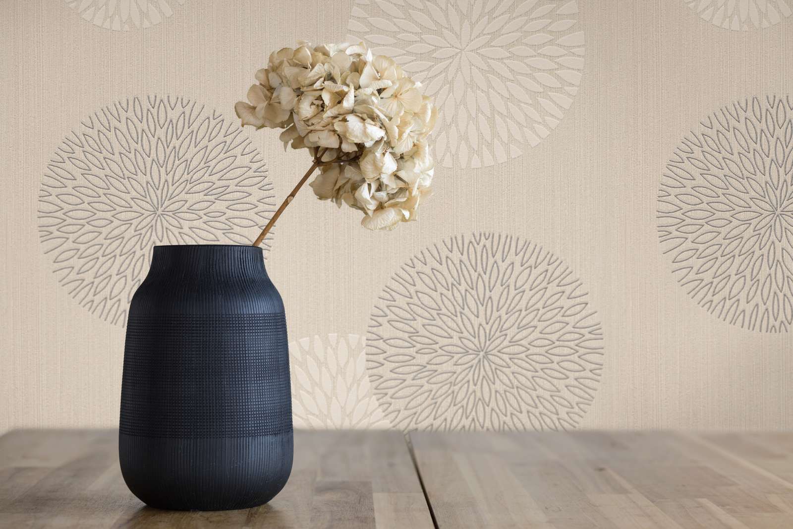             Vliestapete abstraktes Blumen Design – Beige, Metallic
        