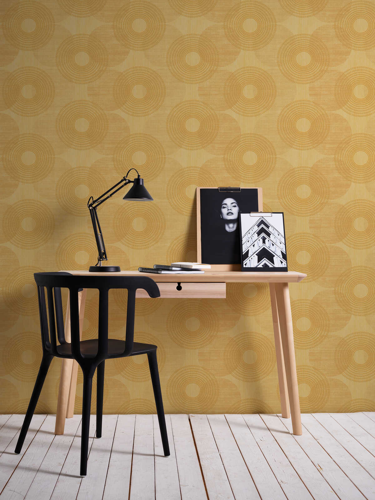             Scandinavian Style Tapete mit modernem Muster – Gelb
        