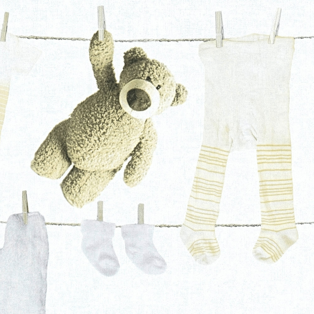             Babyzimmer Tapete mit Kinder Motiv Wäscheleinen – Weiß
        