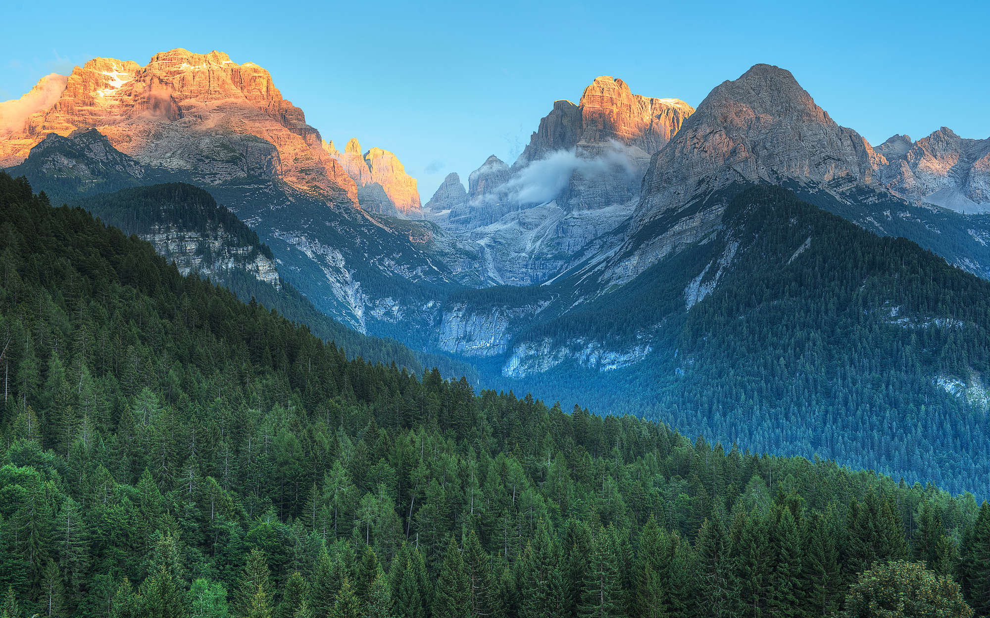             Fototapete Dolomiten Gebirge in Italien – Perlmutt Glattvlies
        
